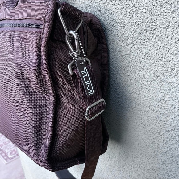 TUMI Canvas and Leather Duffle Travel Gym Bag in Chocolate Brown 
Made in USA - Picture 4 of 14